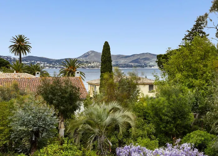 3 Rooms With Sea View Terraces In Peace